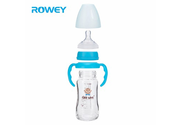  Compare glass baby bottle with the plastic baby bottle